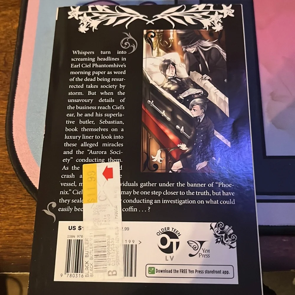 Black Butler XI Manga Book - Picture 2 of 3